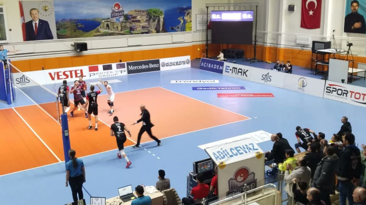 Bitlis'te Türşad Spor, Alanya Bld. Spor’a Karşı Mücadele Etti