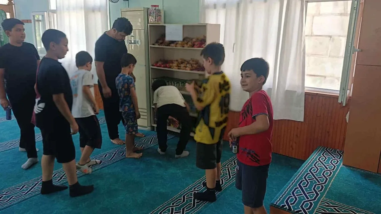 Cami Marketle Küçük Kalplere Büyük Ödüller