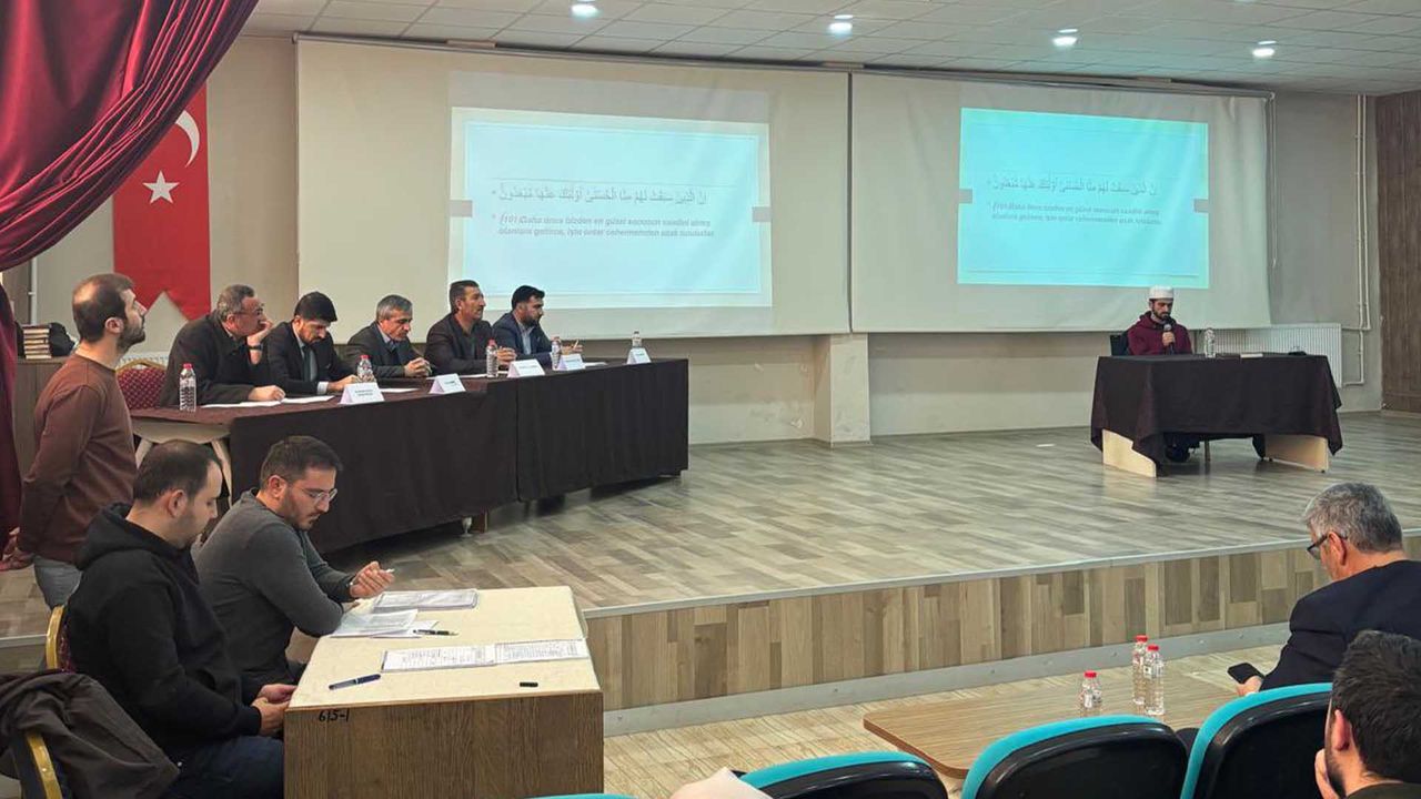 Bitlis’te Genç Bilaller Ezan Okuma Yarışması Düzenlendi