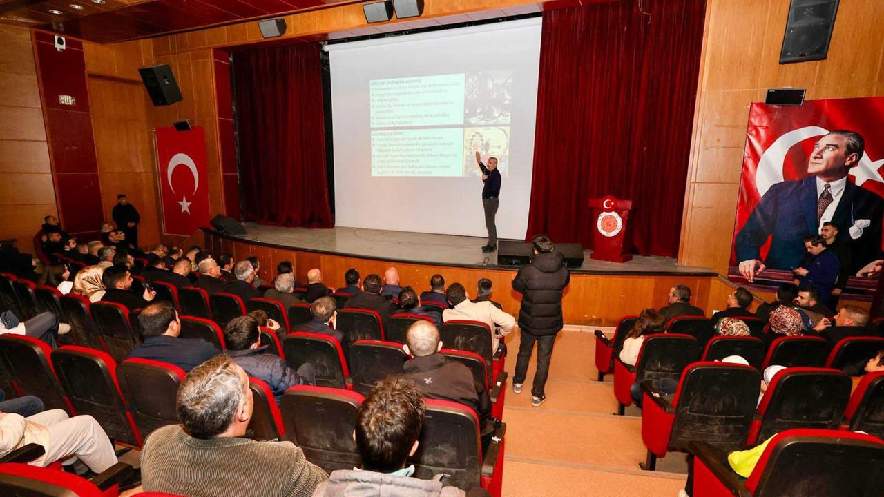 Bitlis’te Kubbet’ül İslam Ahlat Buluşmaları kapsamında uzay ve teknoloji programı düzenlendi