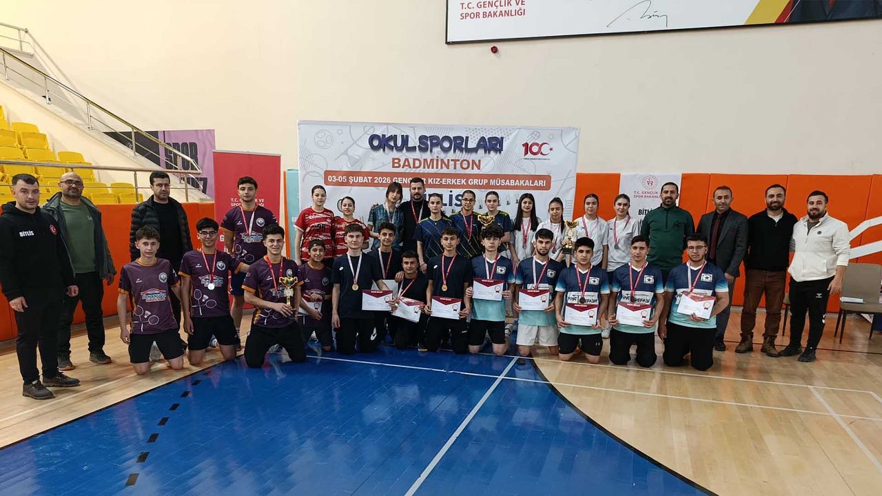 Bitlis’te Okul Sporları Badminton Gençler Bölge Grup Müsabakaları Tamamlandı