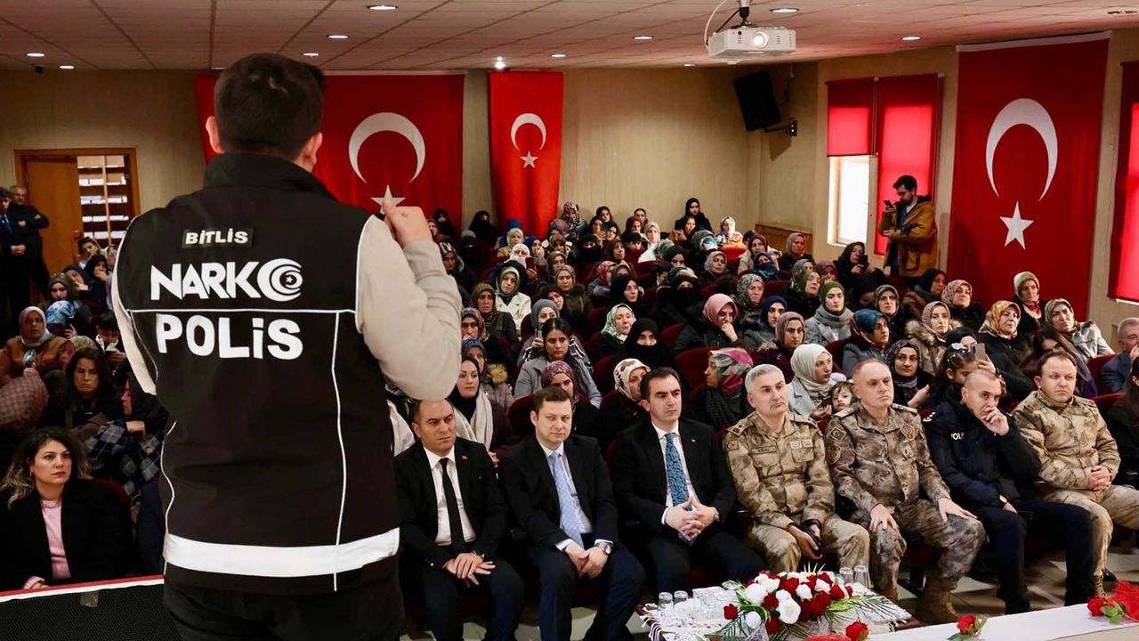 Bitlis’te Uyuşturucu ve Siber Suçlara Karşı Farkındalık Programı