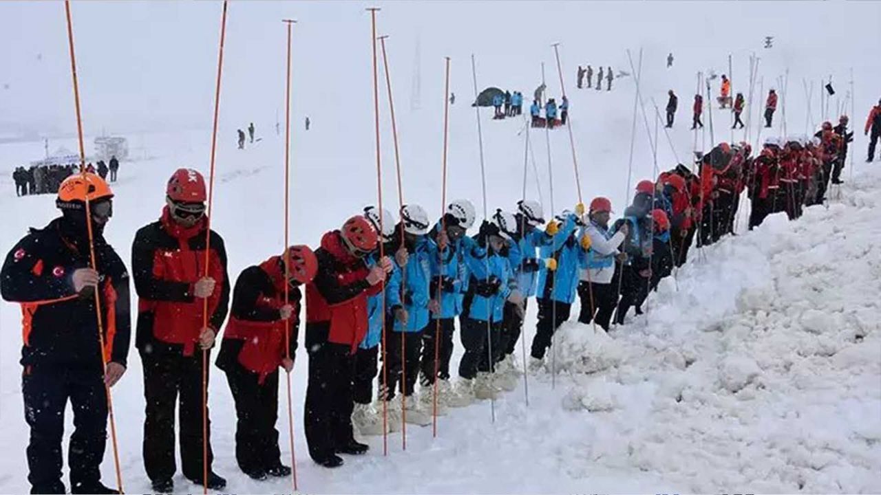Bitlis’te Nefes Kesen Çığ Tatbikatı