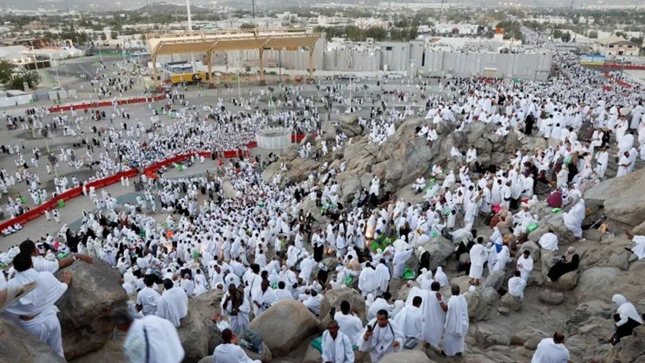 Hacıların Arafat'a Çıkma Sevinci Başladı