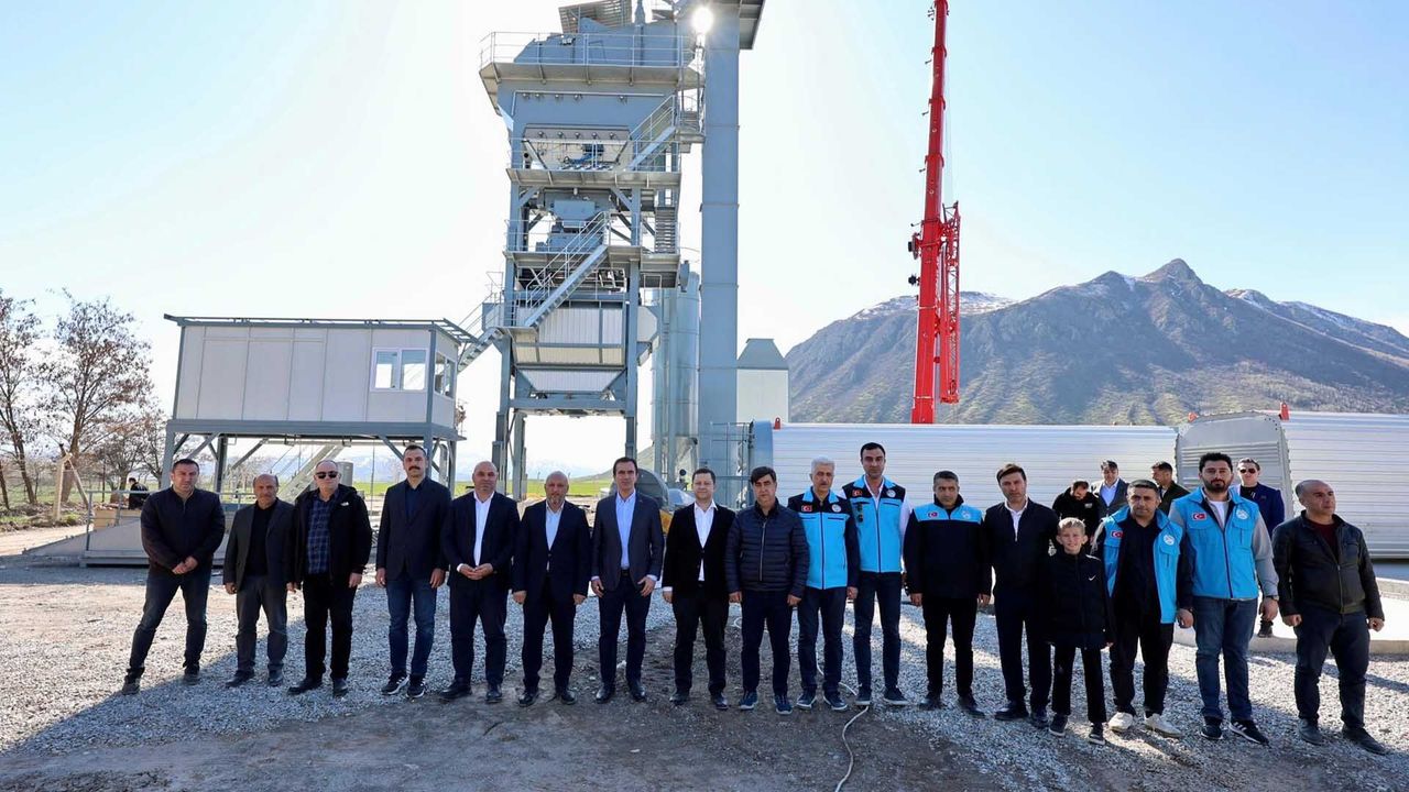 Bitlis’te Asfalt Üretim Tesisi Hizmete Hazır: Köy Yolları Güçlenecek