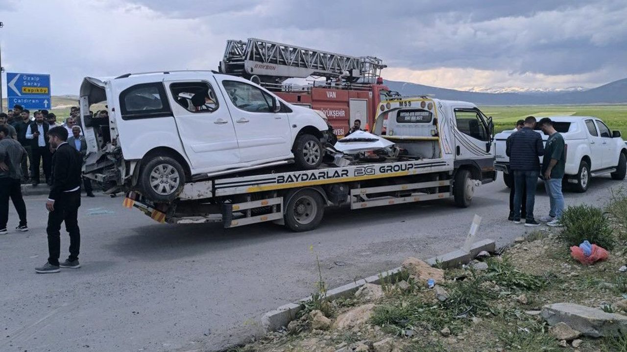 Van’daki Kazada Hayatını Kaybeden 4 kişinin Aynı Aileden Old