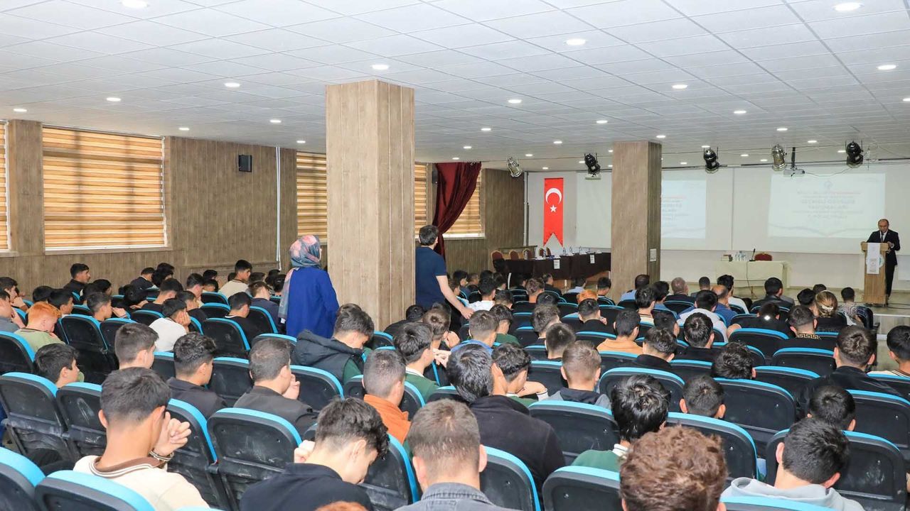 Bitlis’te Genç Nidalar Yarışmasının Bölge Finali Tamamlandı
