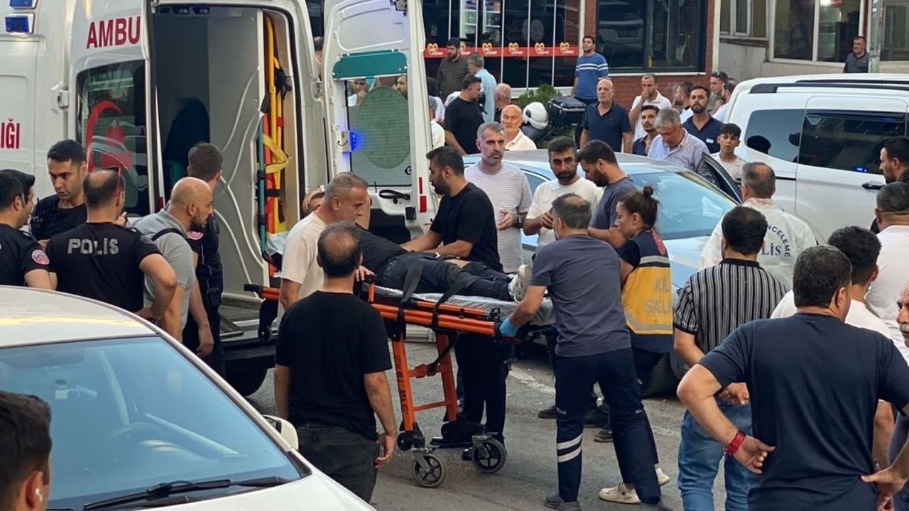 İki Grup Birbirine Girdi: Silahlı Kavgada 3 Kişi Yaralandı