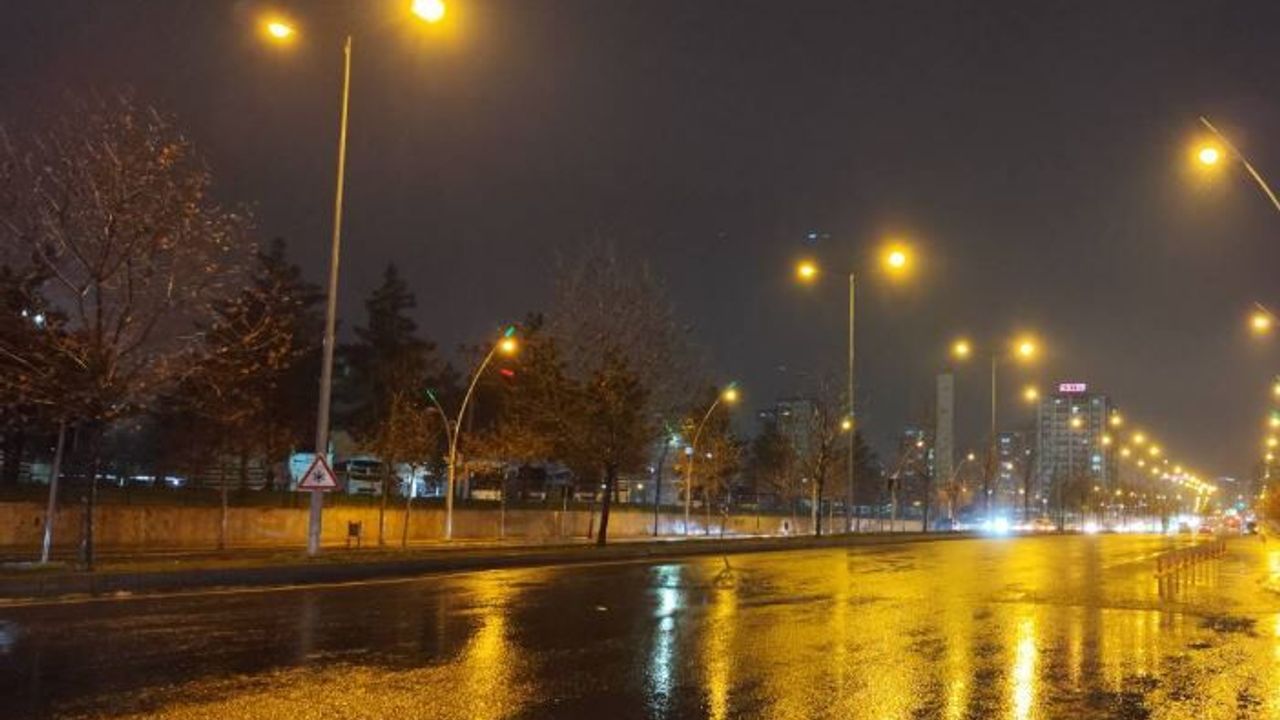 Bitlis'te bir çok ilçede ayın son gününde elektrik kesintisi