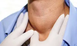 Şah Damarı Tümörü Riski: Boynunuzda Şişlik Fark Ettiniz mi?