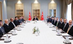 Bitlis Heyeti Cumhurbaşkanı Yardımcısı ve Bakan Kurum'u Ziyaret Etti