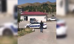 Bitlis Polisi, KPSS Sınavı İçin Kimliğini Unutan Vatandaşa Yardım Etti