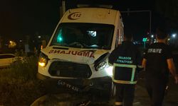 Ambulans ile Otomobil Çarpıştı: 6 Kişi Yaralandı