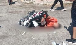 Belediyenin temizlik aracına çarpan motosikletli genç öldü