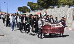 Bitlis Eren Üniversitesi Öğrencileri Filistin İçin Yürüdü