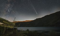 Doğa Harikası Nemrut Krater Gölü'nde Atlas Kuyruklu Yıldızı Görüntülendi