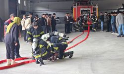 Bitlis Eren Üniversitesi Öğrencilerine Yangına Müdahale Eğitimi