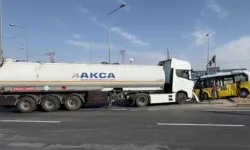 Tanker ile Şehiriçi Minibüsü Çarpıştı: 1 Yaralı