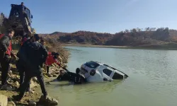 Araç Sulama Göletine Düştü, İtfaiye Ekipleri Seferber Oldu