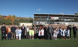 Bitlis'te Şehitlerin İsimlerinin Verildiği Okullar Arası Futbol Turnuvası Düzenlendi