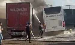 Yolcu Otobüsünde Çıkan Yangın TIR'a Sıçradı