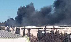 Fabrika yangınına müdahale devam ediyor