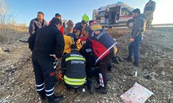 Otomobil Şarampole Devrildi: 4 Yaralı