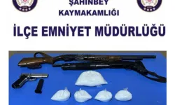 Uyuşturucu ve Silah Ele Geçirildi, 3 Kişi Gözaltına Alındı