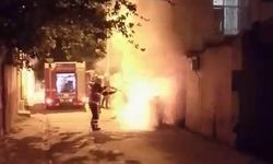 Park Halindeki Motosiklet Alev Alev Yandı