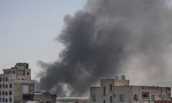 İşgalciler Yemen’i Vurdu: 1 Şehit, 11 Yaralı