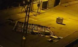 Van’da Şiddetli Fırtınada Çatılar Uçtu, Ağaçlar Devrildi