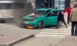 Park Halindeki Otomobil Alev Aldı