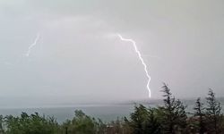 Ahlat Semalarında Şimşekler Görsel Şölen Sundu