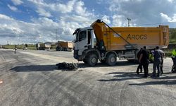 Kamyonla Motosiklet Feci Çarpıştı: O Anlar Kamerada