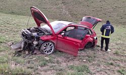 Van’da 50 Metrelik Uçurumdan Yuvarlanan Otomobilin Sürücüsü Yaralandı