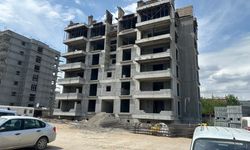 İnşaat'ın 6'ncı Katından Düşen İşçi Ağır Yaralandı