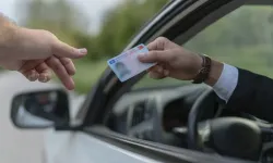Trafikte Yeni Dönem: Bu Kişilerin Ehliyetlerine El Konulacak
