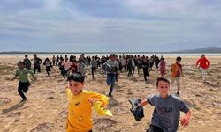 Adilcevazlı Öğrenciler 'Göl Bizim, Temizlik Hepimizin' Sloganıyla Arin Gölünü Temizledi