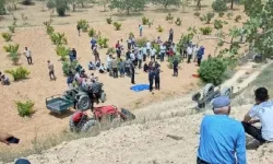 Traktörün Devrilmesi Sonucu Muhtarın Oğlu Hayatını Kaybetti
