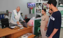 Üniversitelilerden Gazze’ye Umut: Kermes Geliri Umut Kervanı’na Teslim Edildi