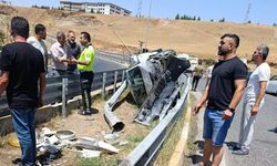Siirt’te Takla Atan Otomobil Refüje Çıktı: Sürücü Yara Almadan Kurtuldu