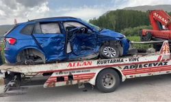 Bitlis'te Trafik Kazası: 2 Ölü, 1 Yaralı