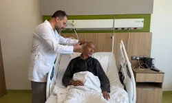 Türkiye’de Bir İlk: Uyanık Hastaya Koklear İmplant Ameliyatı
