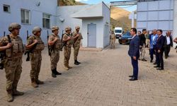 Bitlis Valisi Karakaya'dan Hizan’daki Güvenlik Noktalarına Moral Ziyareti