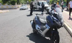 Kamyonetle Çarpışan Motosiklette 2 Kişi Yaralandı