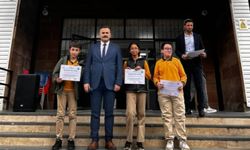 Bitlis'te İmam Hatipli 3 Öğrenciden Bursluluk Sınavında Tam Puan