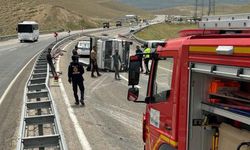 Van’da Kamyonet Yan Yattı: Sürücü Yaralandı