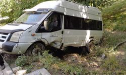Hakkari’de Minibüs Takla Attı: 7 Kişi Yaralandı
