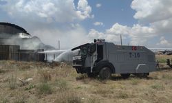 Van’da Geri Dönüşüm Tesisinde Korkutan Yangın: 3 Saatlik Müdahaleyle Söndürüldü