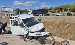 Bingöl’de Trafik Kazası: 3 Kişi Yaralandı